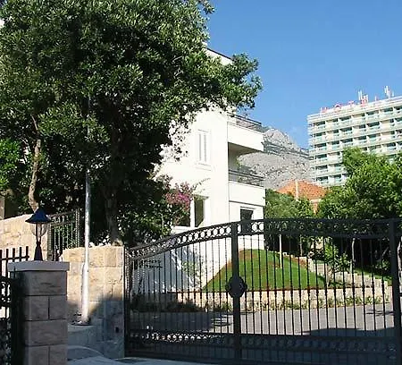Lolita Apartment *