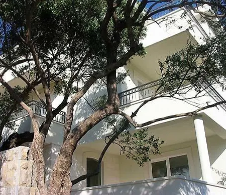 Lolita Apartment
